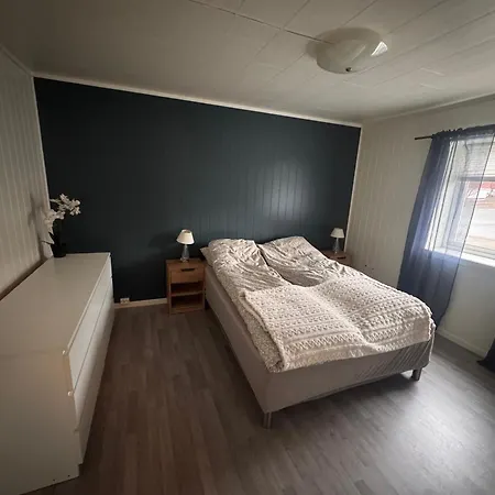 2 Beds Centrally Located In Апартаменты