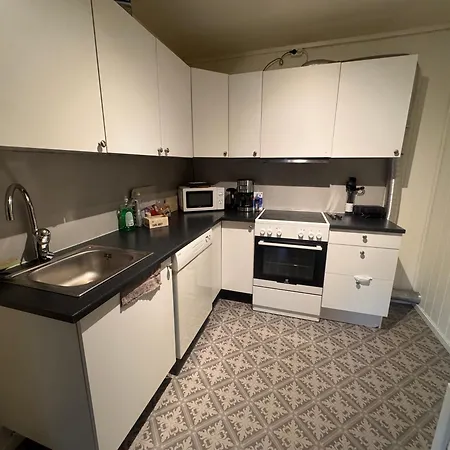 2 Beds Centrally Located In Апартаменты
