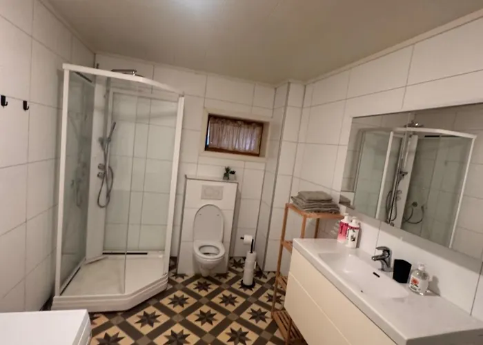 Daire Large Centrally Located In Gravdal *